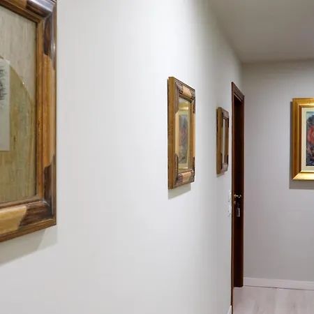 Parnasus Oda ve Kahvaltı 4*