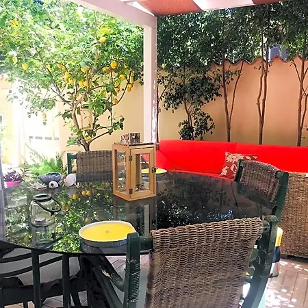 Parnasus Bed & Breakfast 4*